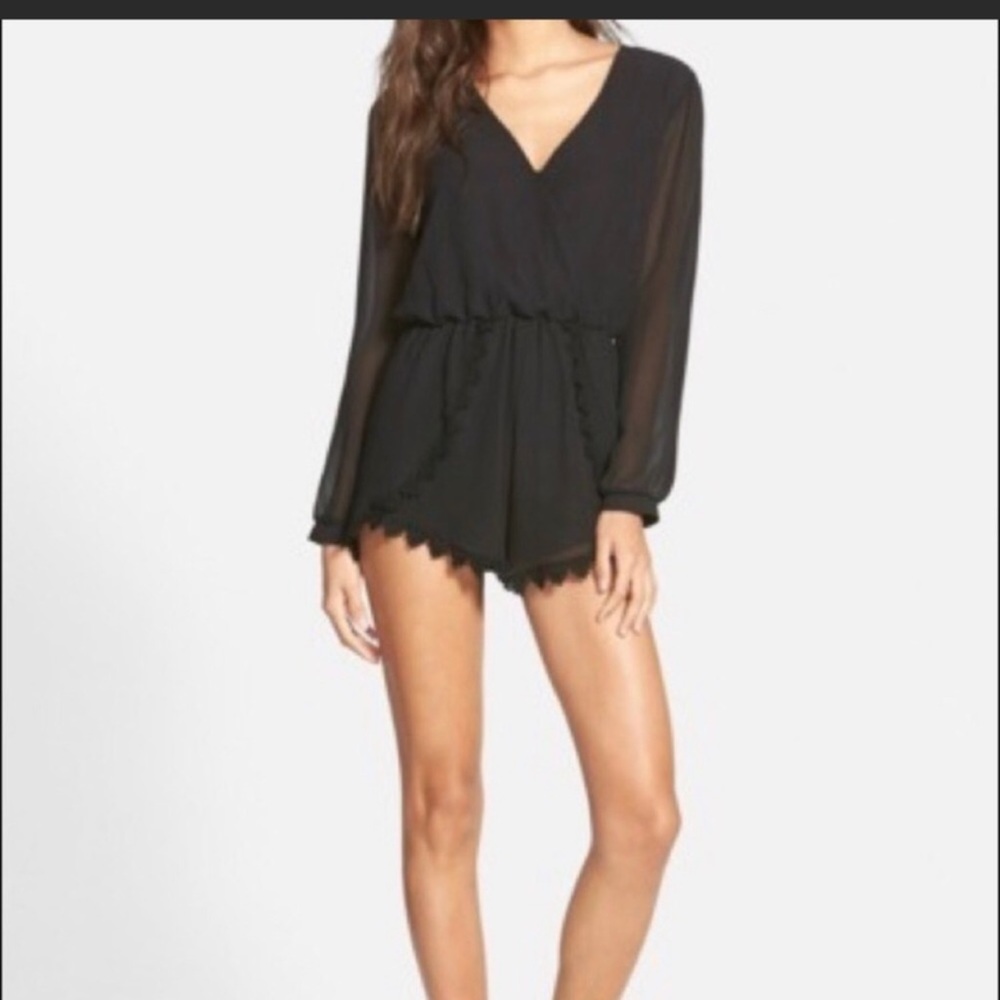 ASTR Lace Trim Romper - Large - Black